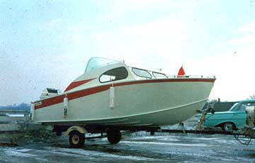 16' Convaire -Hardtop (circa 1960)- with "Flying Bridge”. *Note the Gale-Soveriegn 50HP-4cylinder motor!!